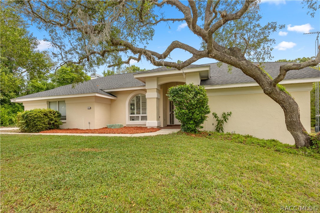 Graytwig Ct, Homosassa, FL 34446
