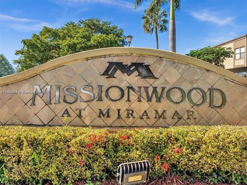 35-3031 W Missionwood Ln, Miramar, FL, 33025-2943 | Card Image
