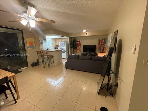 apt-305-6800 Cypress Rd, Plantation, FL, 33317-3042 | Card Image