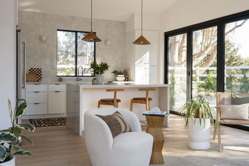 655 Lucylle Ln, Encinitas, CA, 92024-6530 | Card Image