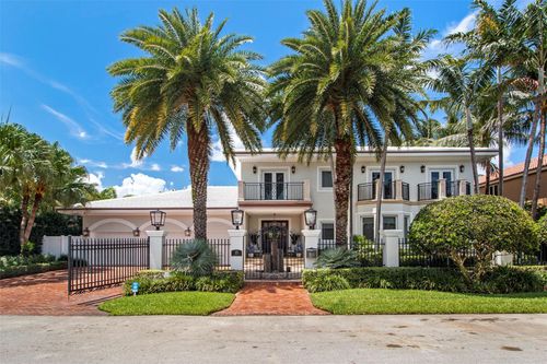 15 Pelican Dr, Fort Lauderdale, FL, 33301-1521 | Card Image