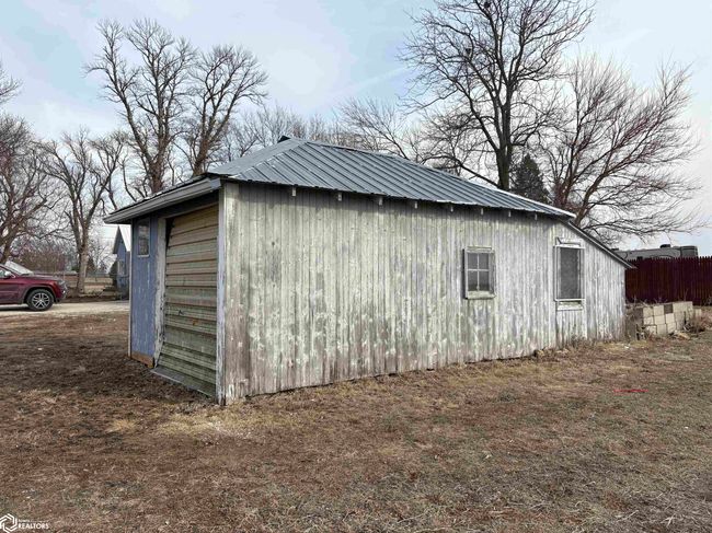 902 4 Th St, Home with 1 bedrooms, 1 bathrooms and 2 parking in Livermore IA | Image 7