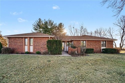 1109 S Catalpa St, Savannah, MO, 64485-2102 | Card Image