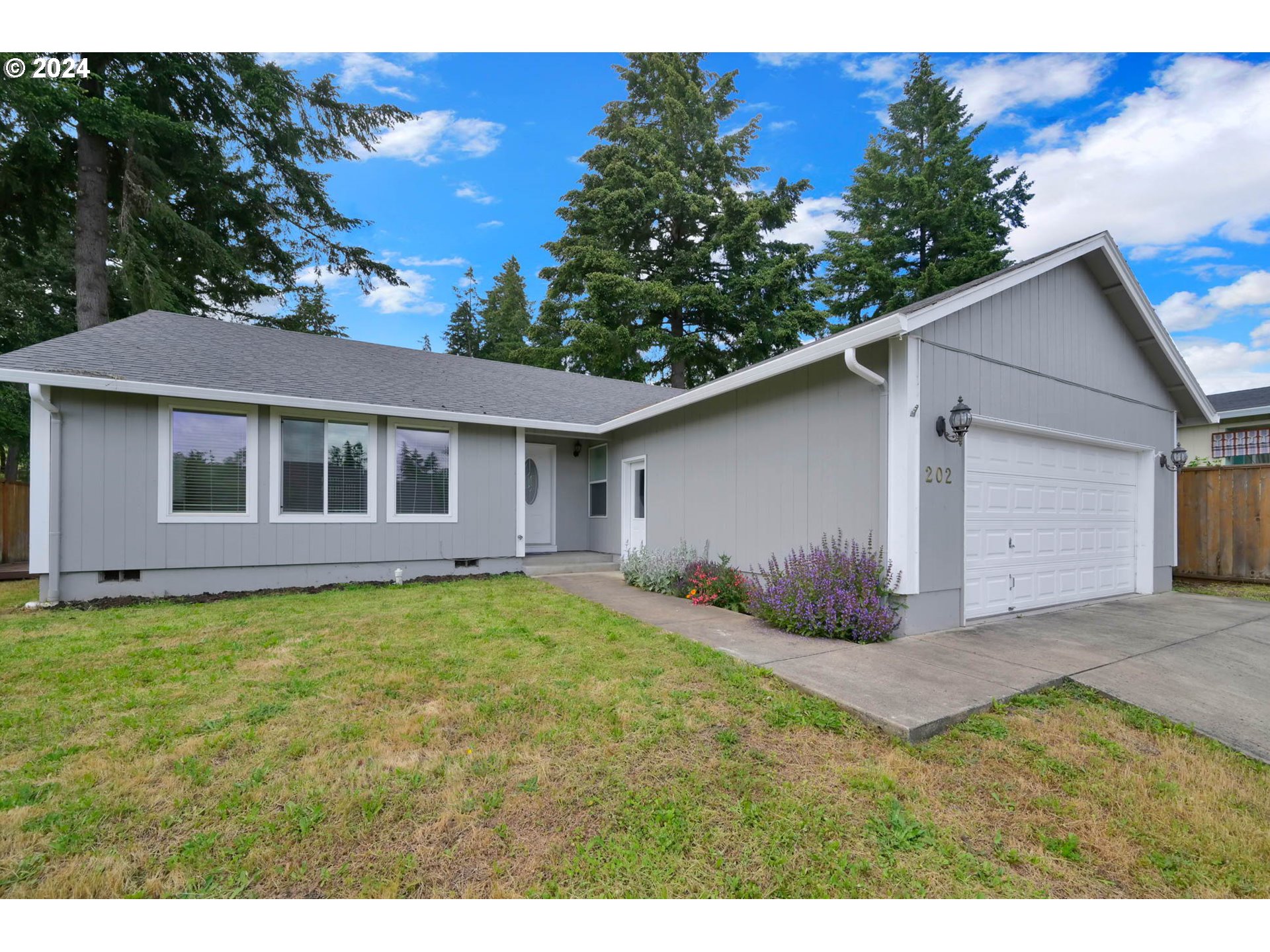 Buttercup Loop, Cottage Grove, OR 97424