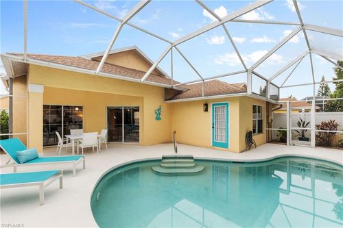 1057 Silverstrand Dr, NAPLES, FL, 34110-4110 | Card Image