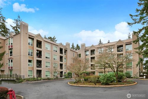 apt-105-823 N 161st Pl, Shoreline, WA, 98133-5683 | Card Image