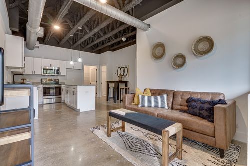 205-293 Plus Park Blvd, Nashville, TN, 37217-1028 | Card Image