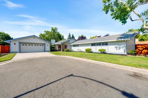 5206 Sirbuck Way, Carmichael, CA, 95608 | Card Image