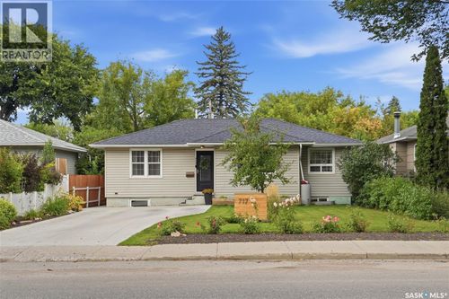 717 Taylor St E, Saskatoon, SK, S7H1W1 | Card Image