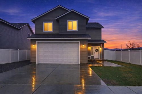 3017 E Sanson Ave, Spokane, WA, 99217-6202 | Card Image