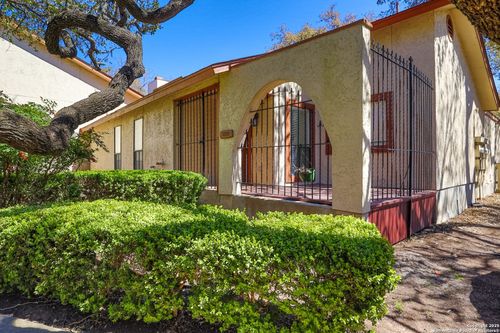 16301 Avenida Del Luna, San Antonio, TX, 78232-2528 | Card Image