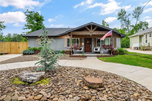 637 Sw 2nd St, Bentonville, AR, 72712-5706 | Card Image