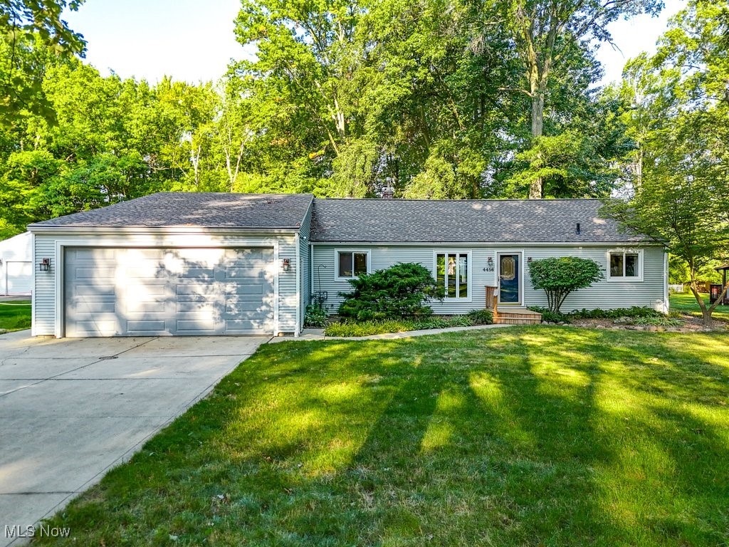 Lansing Dr, North Olmsted, OH 44070