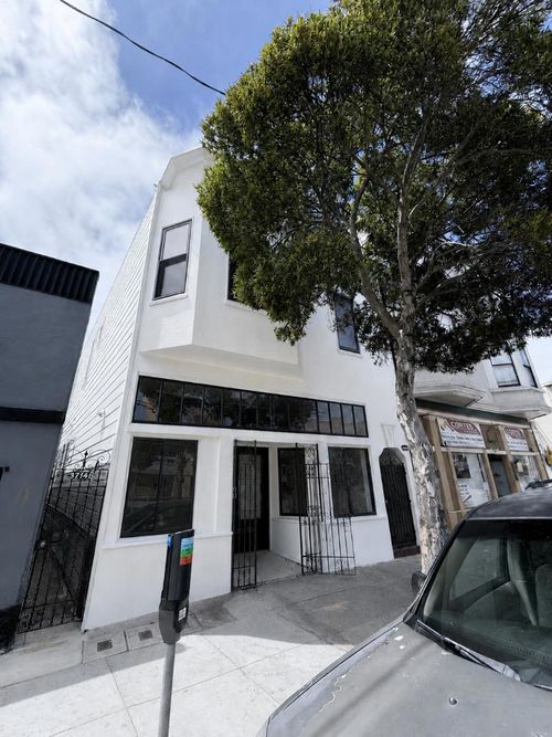 3774 Mission St, San Francisco, CA, 94110-5843 | Card Image