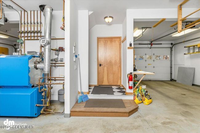 98 Garage | Image 99