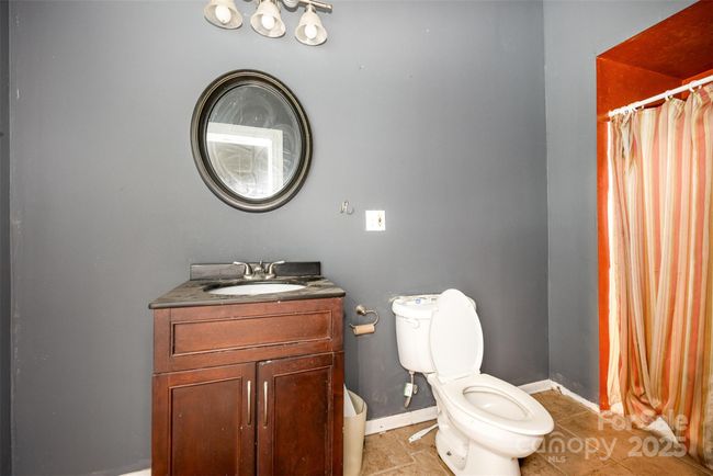 1637 N College Ave, House other with 4 bedrooms, 2 bathrooms and null parking in Newton NC | Image 18