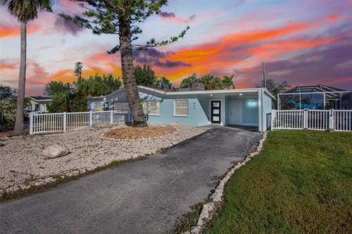 442 62nd St, HOLMES BEACH, FL, 34217-1542 | Card Image