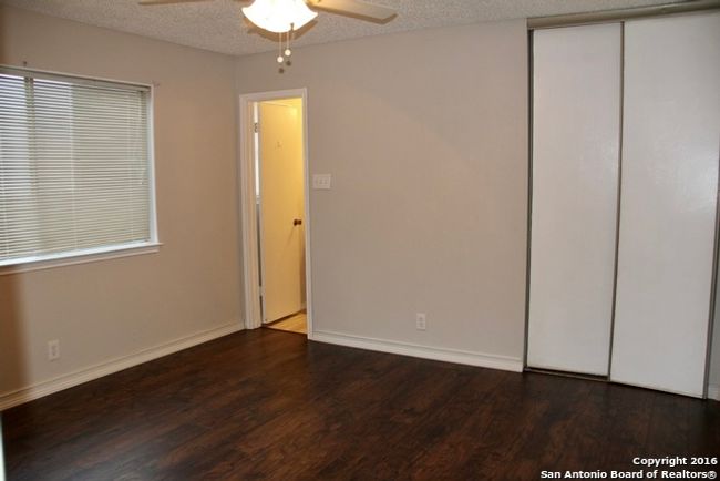 610 Meadow Gate, House other with 3 bedrooms, 2 bathrooms and null parking in Converse TX | Image 7