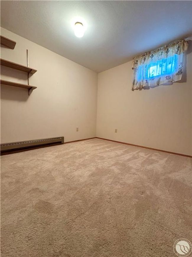 Basement Bedroom | Image 19