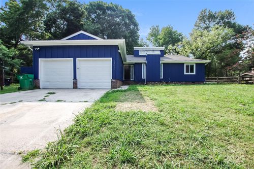 12031 Rock Canyon Dr, Charlotte, NC, 28226-4488 | Card Image