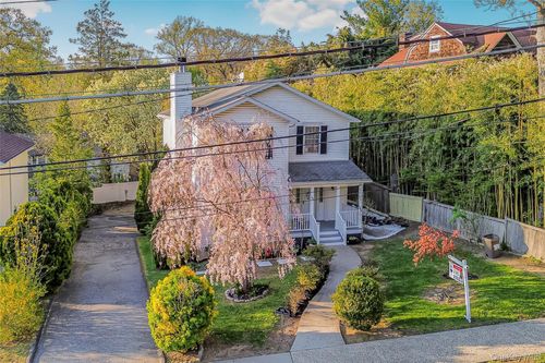 145 Walworth Ave, White Plains, NY, 10606-2722 | Card Image