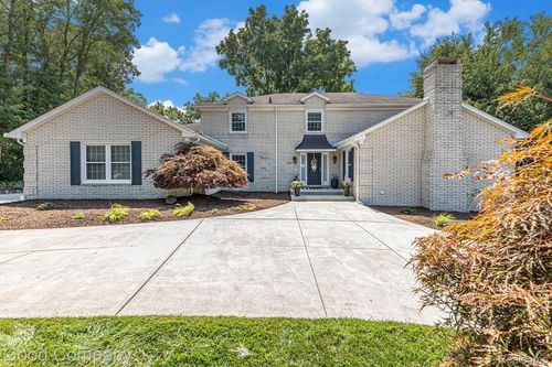 2501 Tower Hill Ln, Rochester Hills, MI, 48306-3061 | Card Image