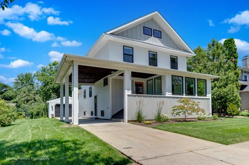 107 E Jefferson Ave, Wheaton, IL, 60187-4152 | Card Image
