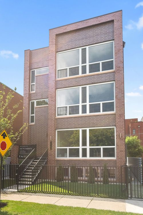 2s-2147 W Adams St, Chicago, IL, 60612-3050 | Card Image