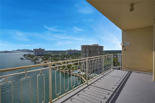 21c-11111 Biscayne Blvd, Miami, FL, 33181-3404 | Card Image