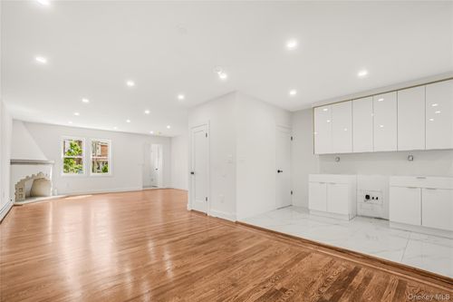 116 217th St, Cambria Heights, NY, 11411-1502 | Card Image