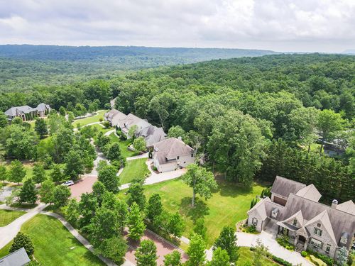 2324 Dogwood Grove Cir, Signal Mountain, TN, 37377-1626 | Card Image
