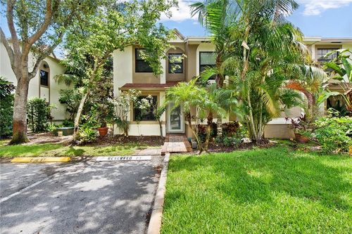 200 City View Dr, Fort Lauderdale, FL, 33311-9119 | Card Image