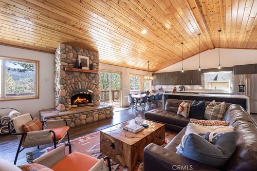43855 Wolf, Big Bear Lake, CA, 92315 | Card Image