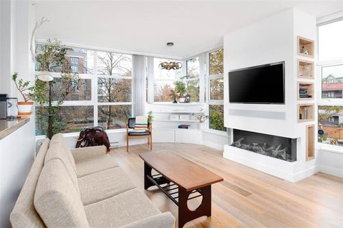 301-189 National Ave, Vancouver, BC, V6A4L8 | Card Image