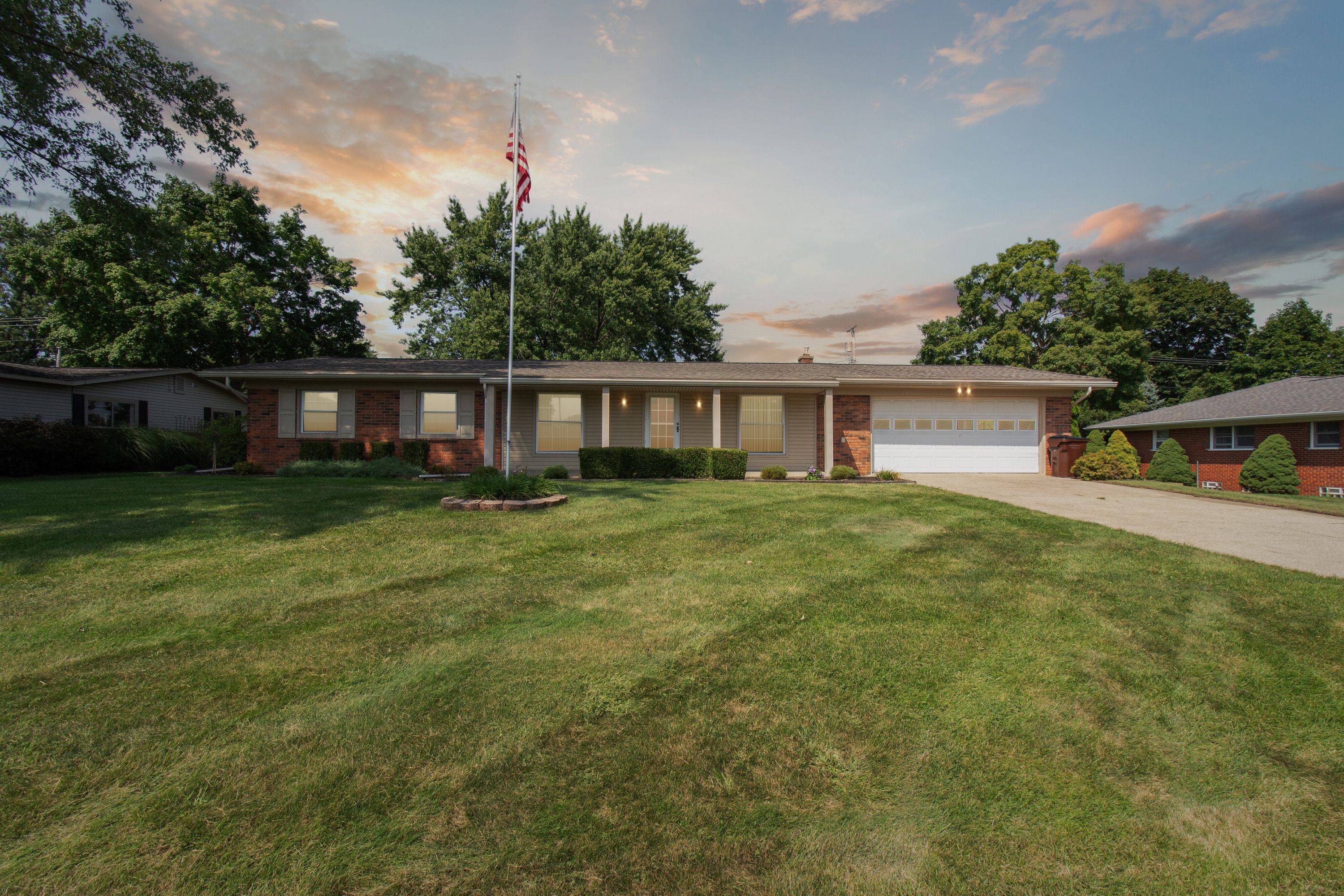Morningview Dr, Shelby Township, MI 48316