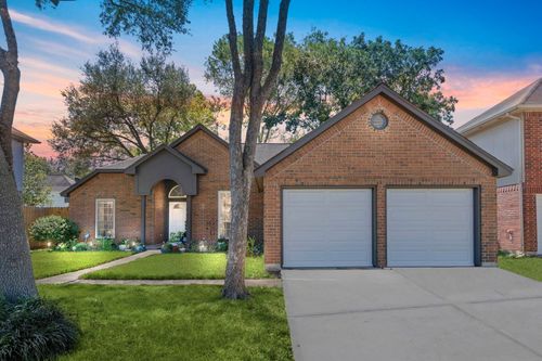 16531 Tranquil Dr, Sugar Land, TX, 77498-1987 | Card Image