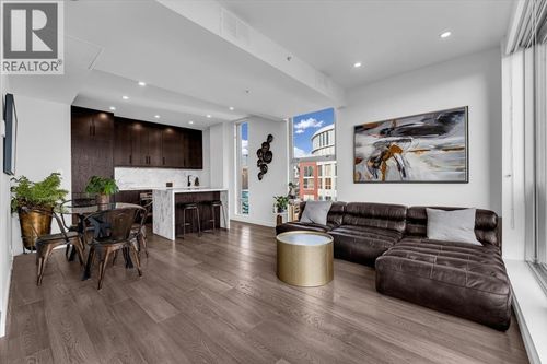 ph2502-999 Seymour St, Vancouver, BC, V6B0M5 | Card Image