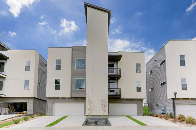 BUILDING 8. | Image 38