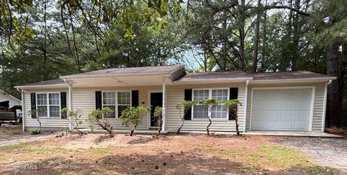 805 N Sycamore Street, Aberdeen, NC, 28315 | Card Image