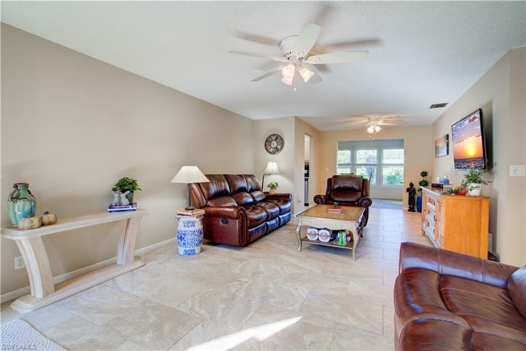 Residential in NAPLES 3