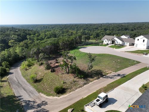 6013 Hamlet Dr, Belton, TX, 76513-8386 | Card Image