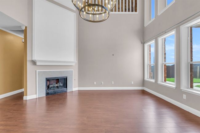 Living room with decorative lighting. | Image 13