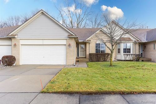 50802 Raintree Circle, Chesterfield Twp, MI, 48047 | Card Image