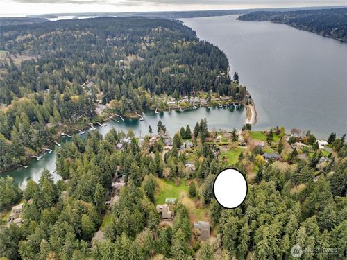 9190 Fox Cove Ln Ne, Bainbridge Island, WA, 98110-1433 | Card Image