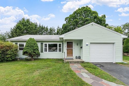 67 Croydon Rd, Framingham, MA, 01702-5608 | Card Image