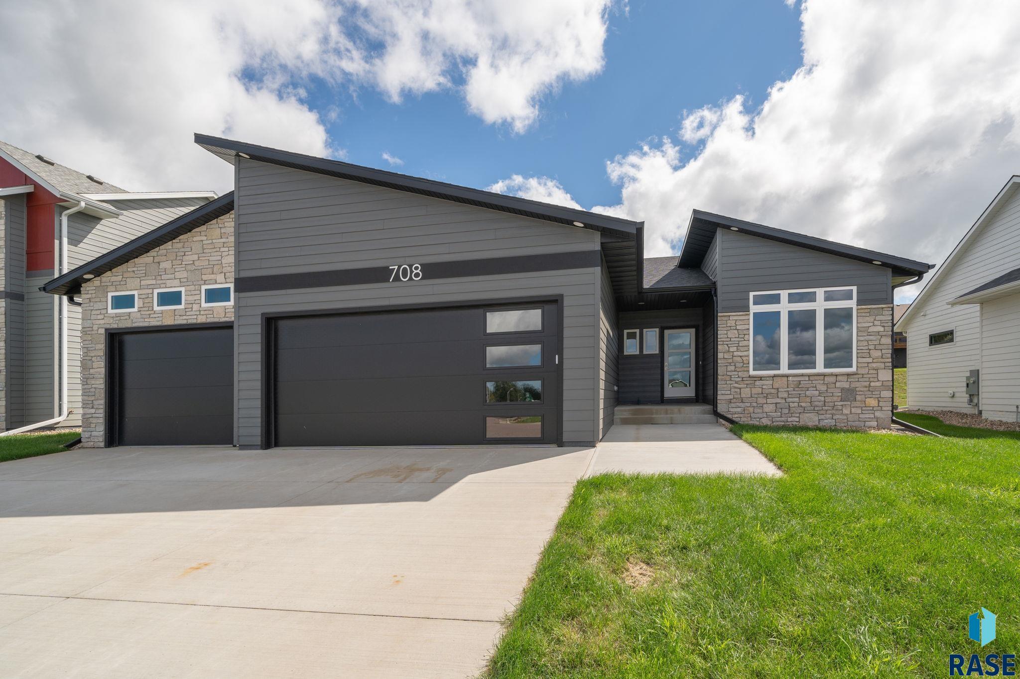 4th Cir, Brandon, SD 57005
