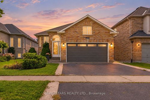 167 Humberland Dr, Richmond Hill, ON, L4E3S9 | Card Image
