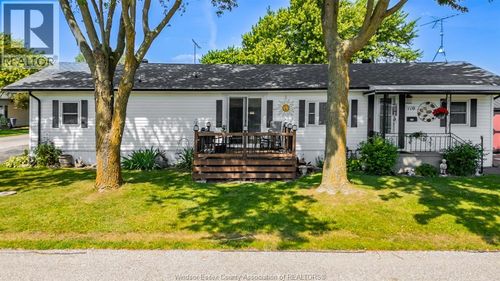 110 Brooks Boulevard, Lakeshore, ON, N8N2P8 | Card Image