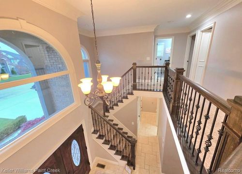 52921 Sawmill Creek Dr, Macomb, MI, 48042-5684 | Card Image