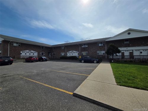 3-41 Quebec Road, Hempstead, NY, 11558 | Card Image